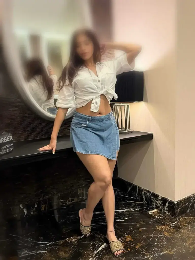 Kriti Indian escort profile in Al Rigga Dubai