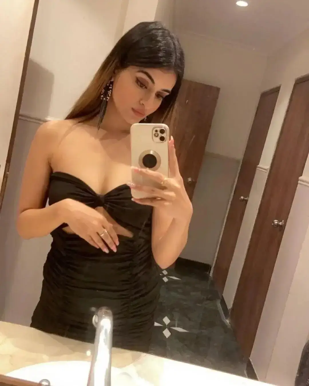 Sheeza Pakistani escort profile in a modern designer suite