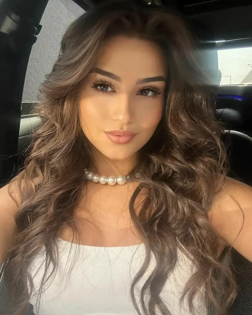 Suman Indian escort profile in City Walk Dubai